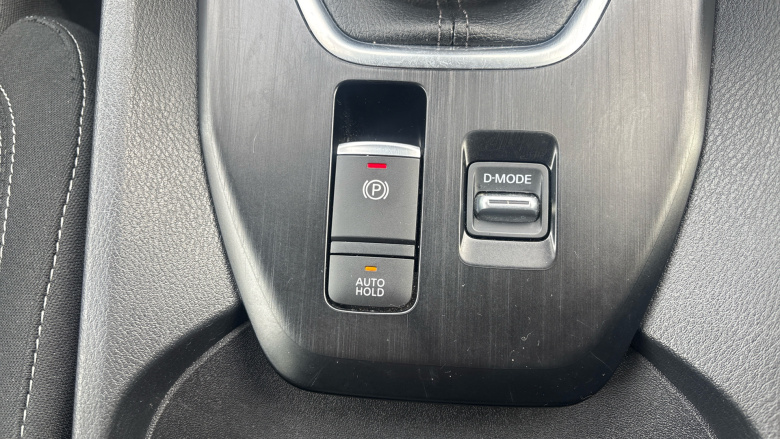 Nissan Qashqai 1.3 DiG-T MH Acenta Premium 5dr Petrol Hatchback